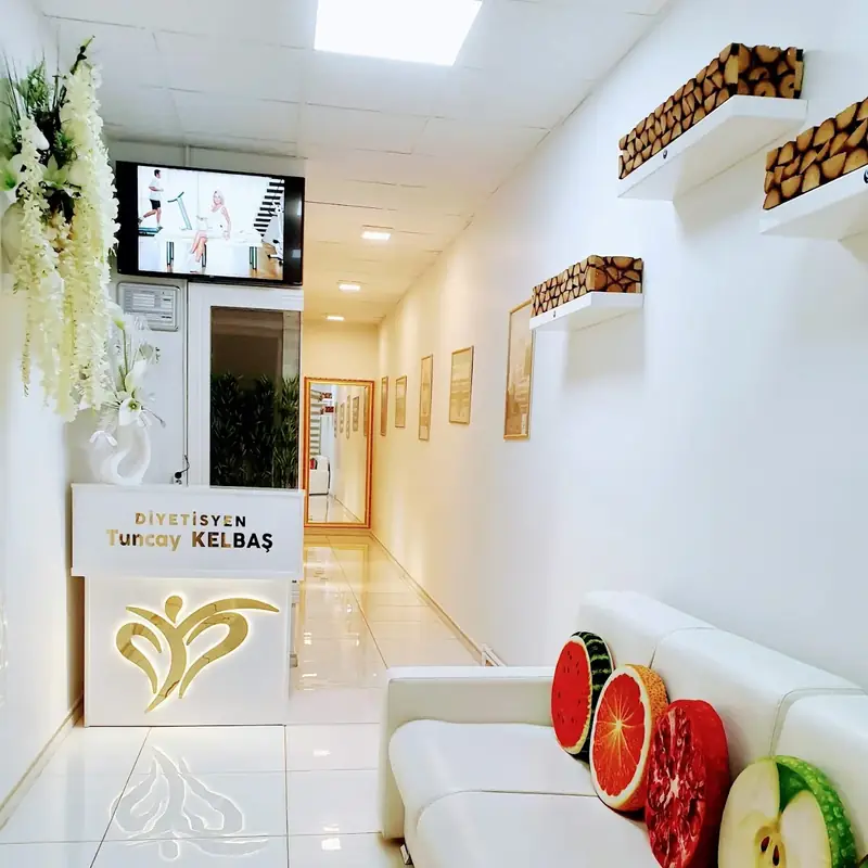 Uzman Diyetisyen Tuncay Kelbaş kliniği resepsiyonu